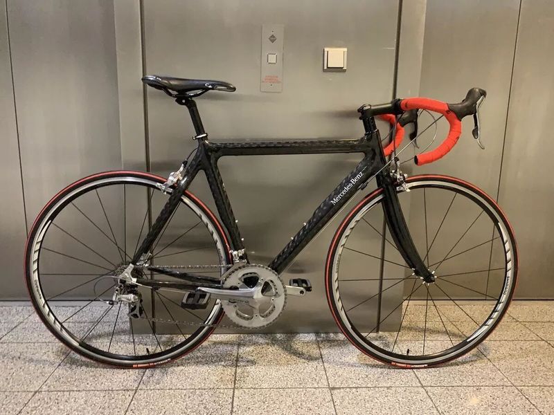 Mercedes Benz karbonové silniční kolo z limitované edice. 31/199. Dura Ace. Výměna za Morati díly.