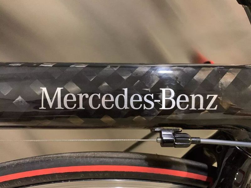 Mercedes Benz karbonové silniční kolo z limitované edice. 31/199. Dura Ace. Výměna za Morati díly.