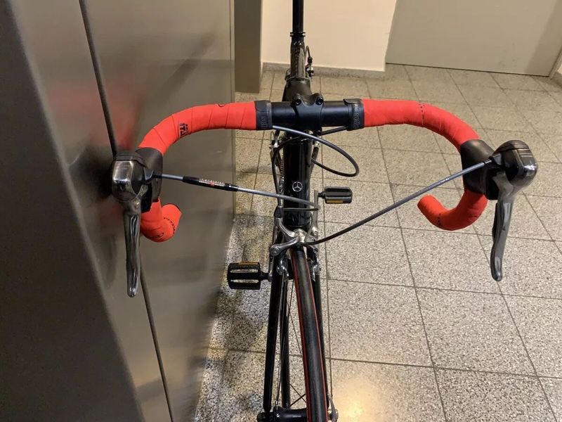 Mercedes Benz karbonové silniční kolo z limitované edice. 31/199. Dura Ace. Výměna za Morati díly.