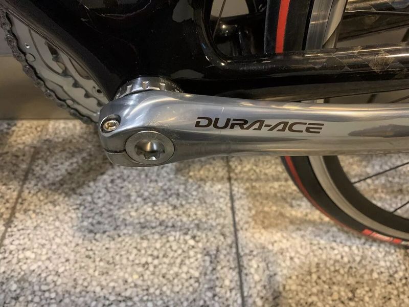 Mercedes Benz karbonové silniční kolo z limitované edice. 31/199. Dura Ace. Výměna za Morati díly.