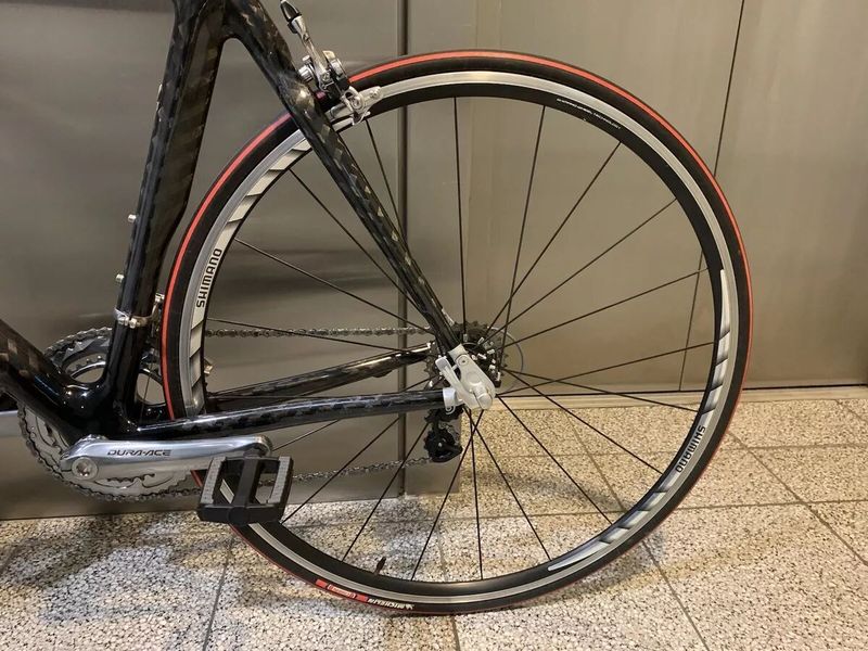 Mercedes Benz karbonové silniční kolo z limitované edice. 31/199. Dura Ace. Výměna za Morati díly.