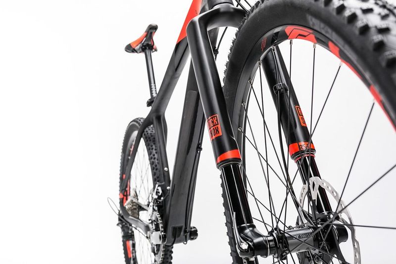 Reaction GTC SLT 2x carbon´n´flashred