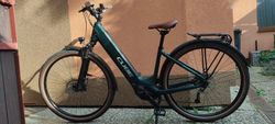 Prodám elektrokolo CUBE TOURING HYBRID ONE 625