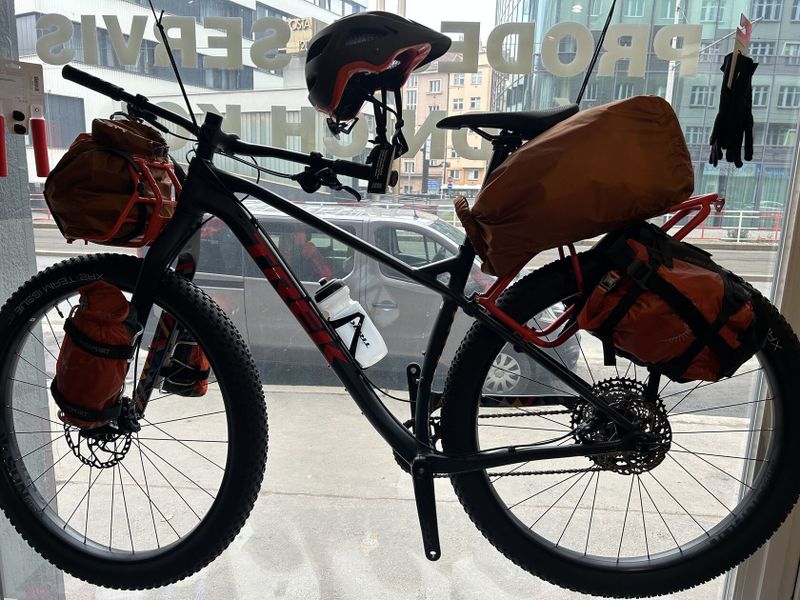 TREK 1120