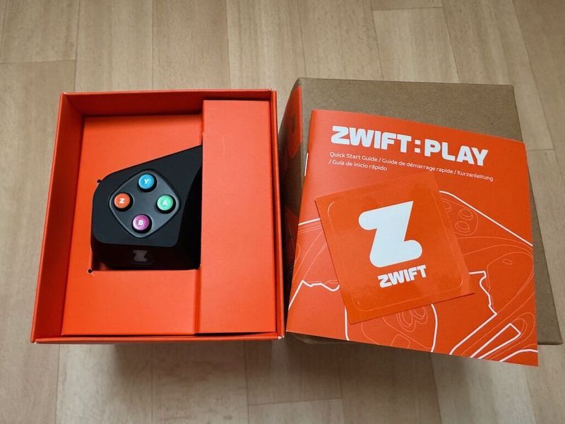 Prodám Zwift Play
