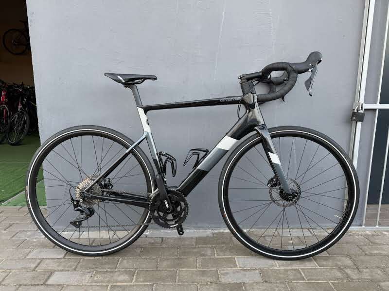 Cannondale SUPER SIX Neo 3 -L elektro silnička