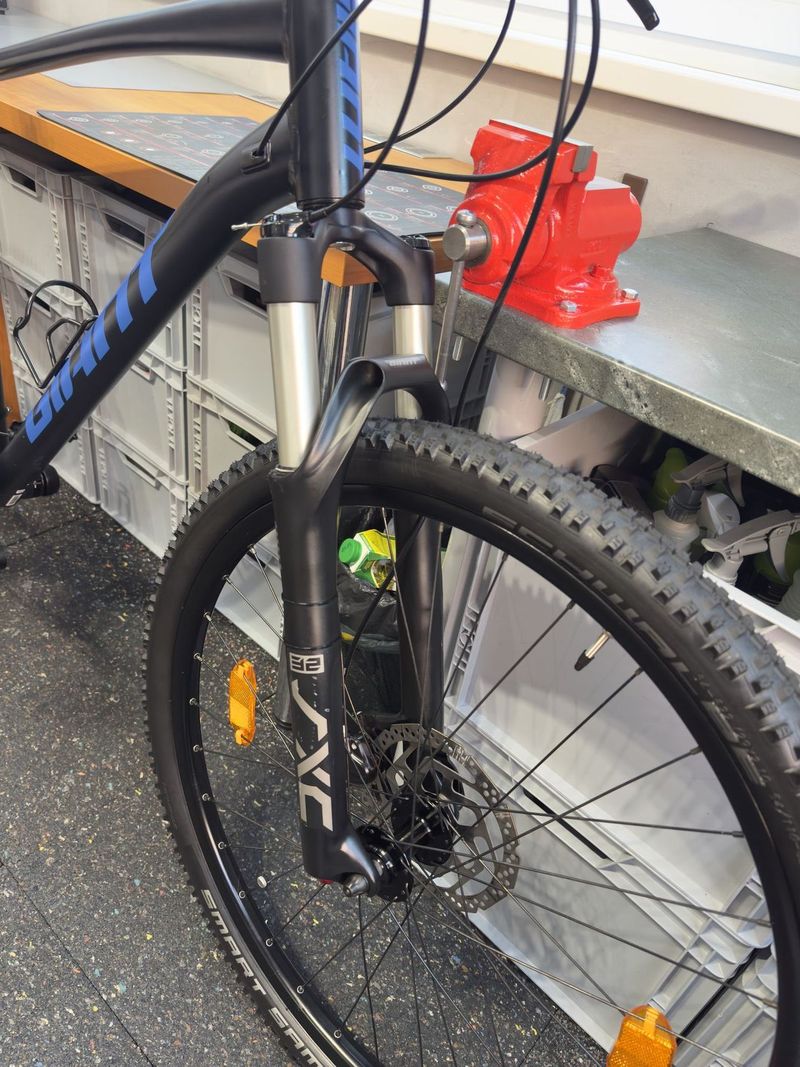GIANT Talon 29 1 GE Black - XXL + pláště KENDA 