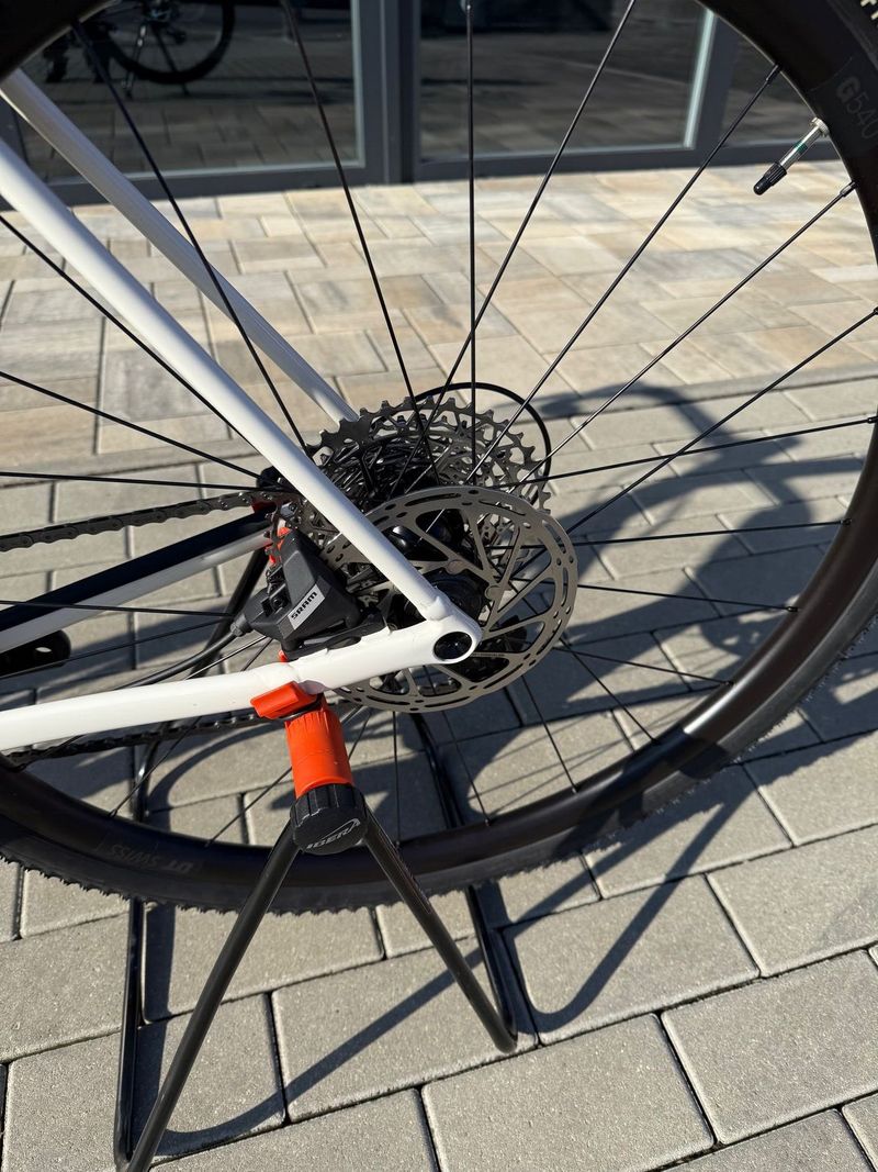 Specialized Crux DSW 2025 58cm pouze vyzkoušené, stav nového