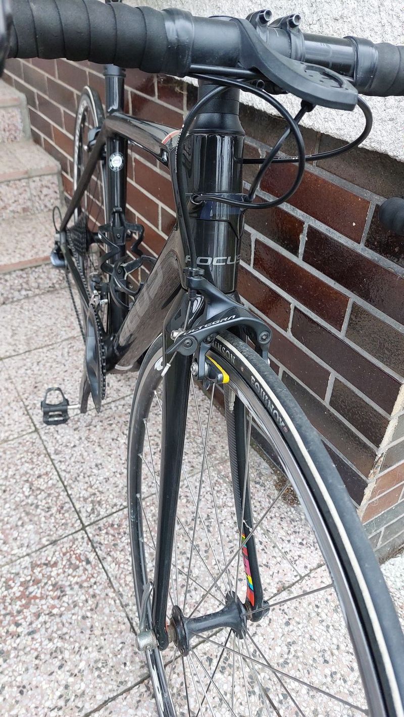 Silniční kolo Focus Izalco Race