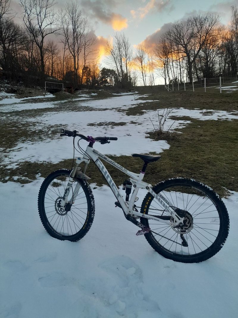 GHOST KATO FS 5, vel. XS, 27.5