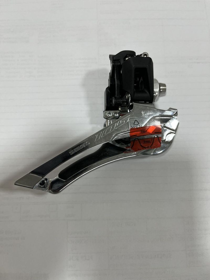 Přesmykač Shimano 105
