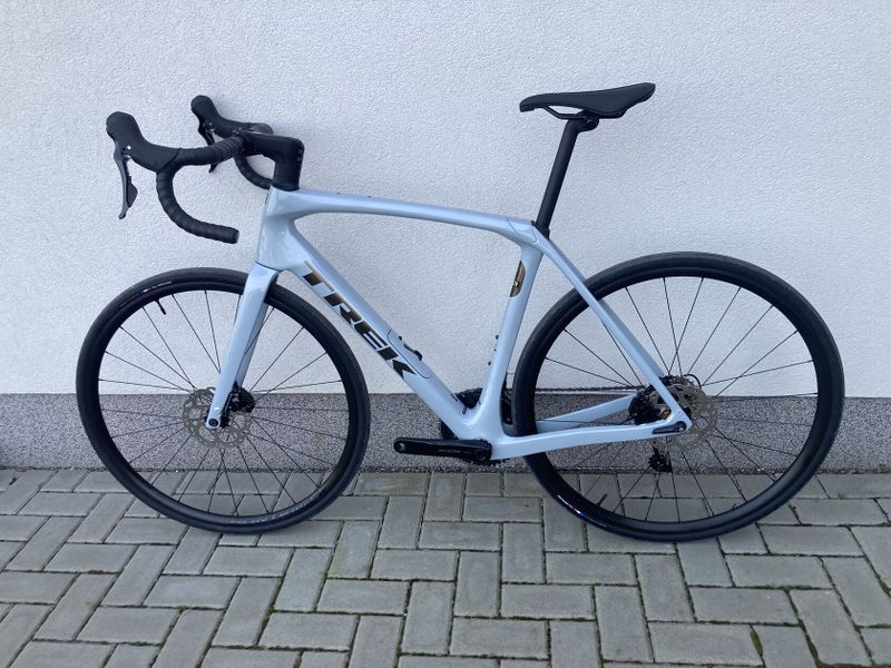 TREK DOMANE SL 5 Gen 4 Plasma Grey Pearl 2025