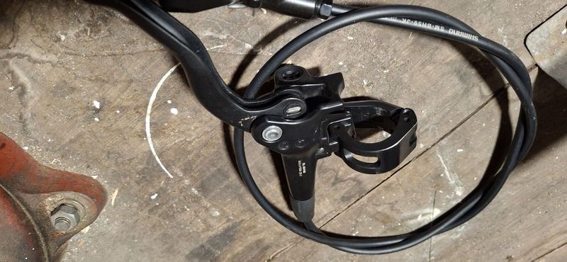  brzdy Shimano mt410 + řazení SLX M7100 + destičky Galfer
