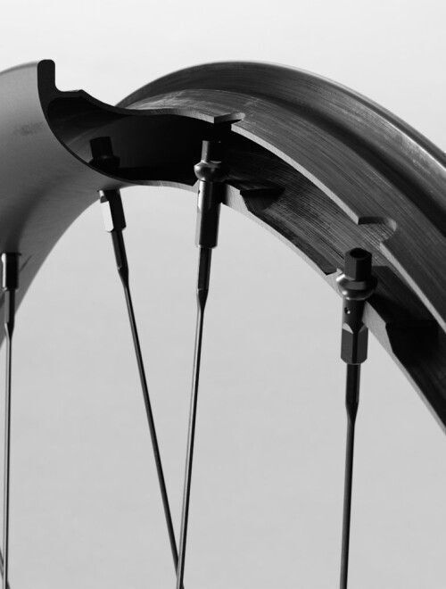 trailové/XC karbonové výplety 29" OQUO MP30 Team Carbon (30 mm vnitřkem, 1.530 g) ořech xD nebo MS