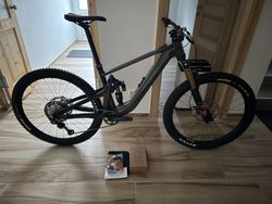 Ghost Path Riot Full Party, velikost M, model 2024, pouze 6,8 km