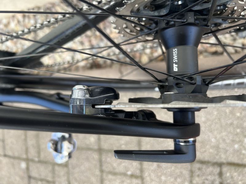 Canyon Endurance CF SL 8.0 