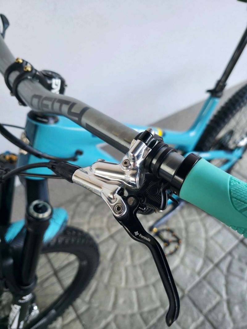 Horské kolo Yeti SB 5.5 Turg Carbon XTR 29″ velikost L