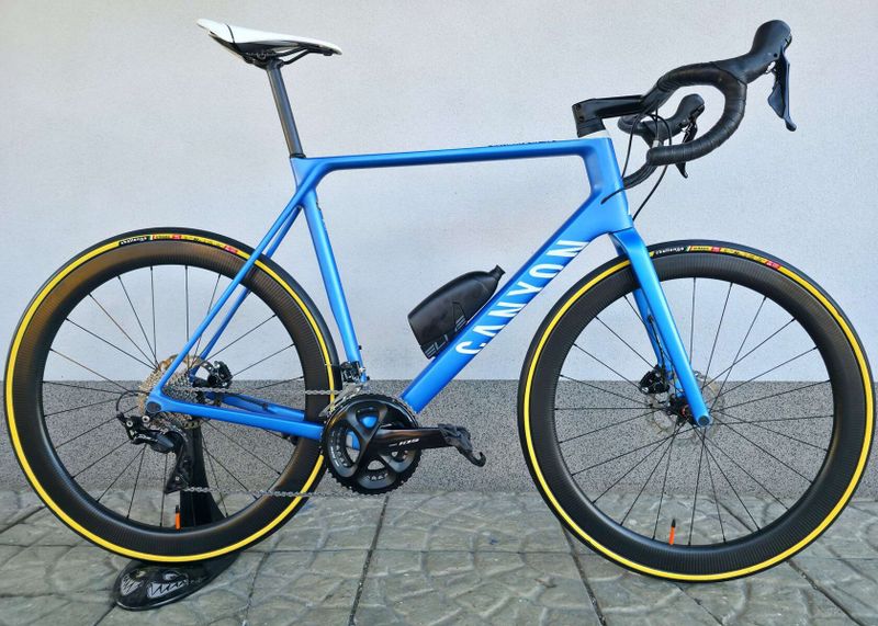 Silniční kolo Canyon Ultimate CF SL DISC Carbon 2021 – velikost XL