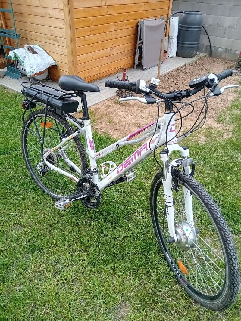 Prodám elektrokolo zn.Dema starší výroby. 
