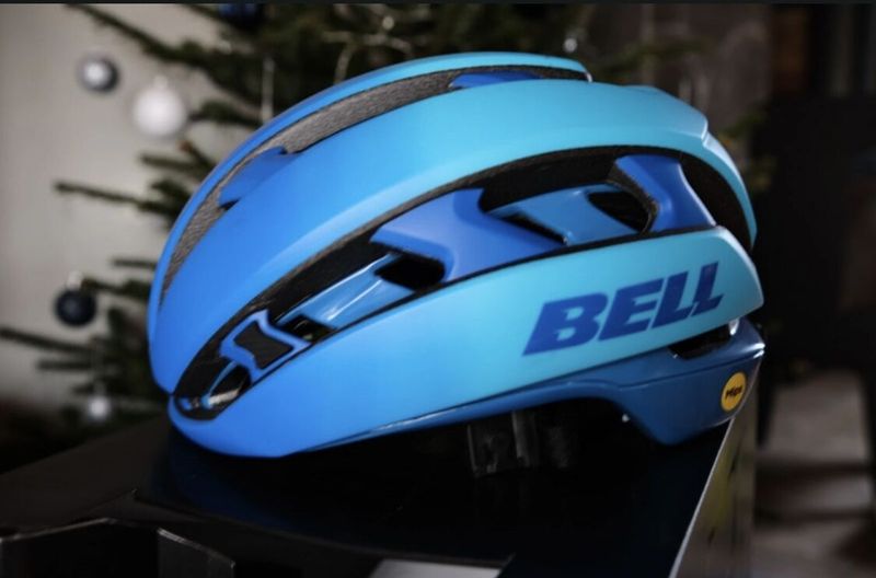 Cyklistická helma Bell XR Spherical 