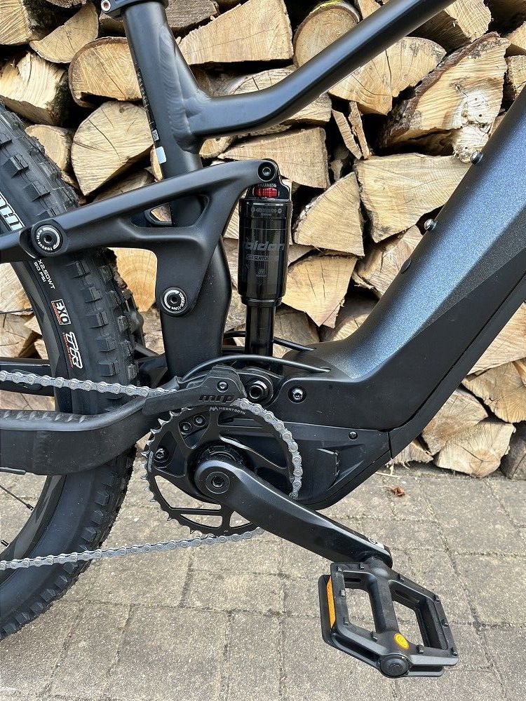 Giant Liv Embolden E+ Pro 1, 29",velikost S