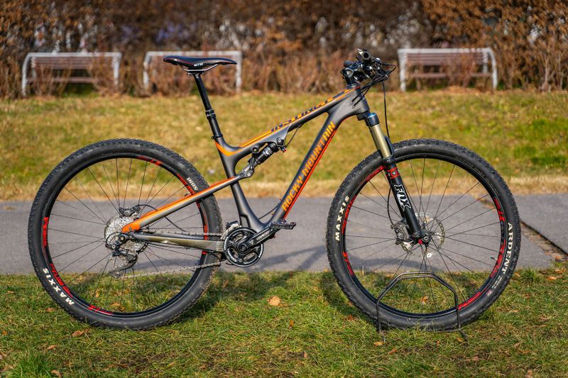 Rocky Mountain Instinct 970 MSL 29er carbon