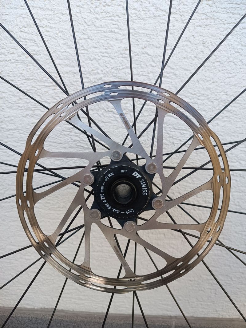 Přední ráfek / zapletené kolo DT SWISS X 1900 Spline 622x22,5, včetně kotouče SRAM