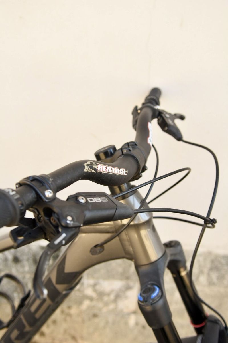 Trek Slash 7 Vel. L (2023)