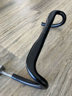 Velomann Aero 42cm sundáno z Bianchi Oltre Comp