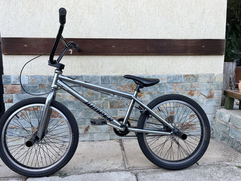 Freestyle BMX Jumper