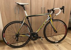 SCOTT ADDICT R1