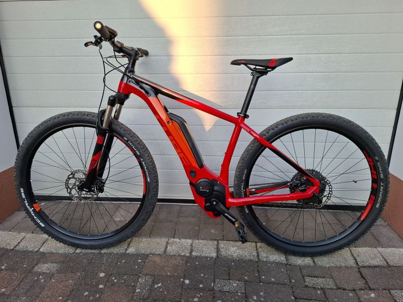 CUBE REACTION HYBRID Race 500