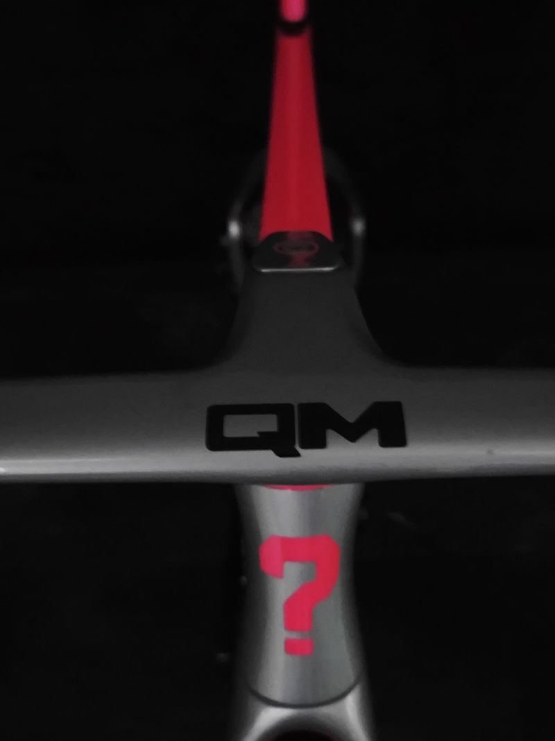 Nové silniční kolo QM R30 SRAM Rival eTap AXS 2x12 