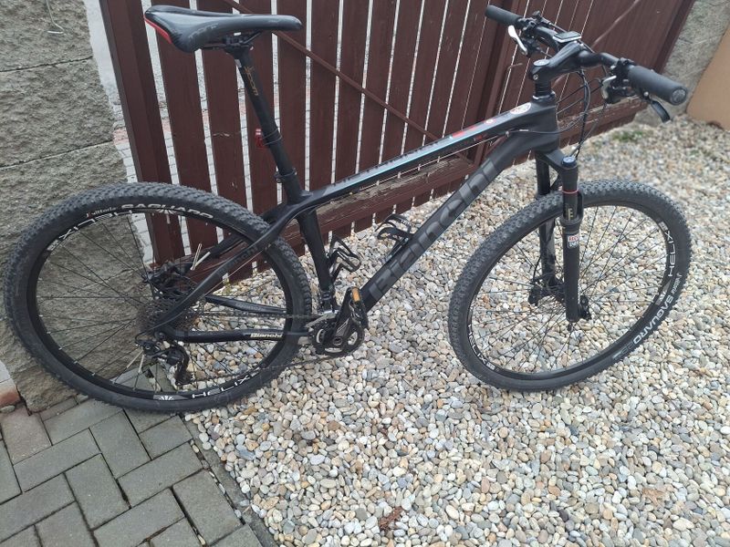 horské kolo Bianchi Methanol SX 29"er Carbon , komplet shimano XT, vzduchová vidlice REBA