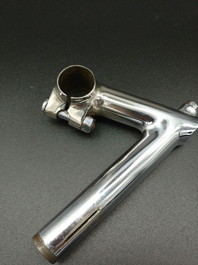 Vintage dráhový představec Cinelli Mod. 2 Pista, délka 9cm.