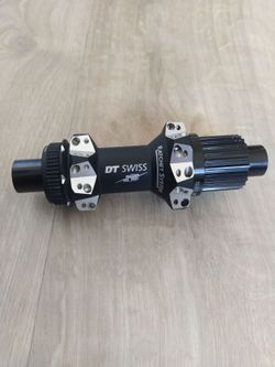 Zadní náboj DT Swiss 240s