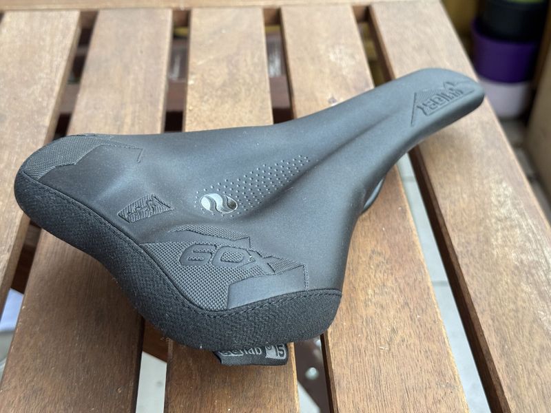 Sedlo SQlab 6OX Ergowave 15