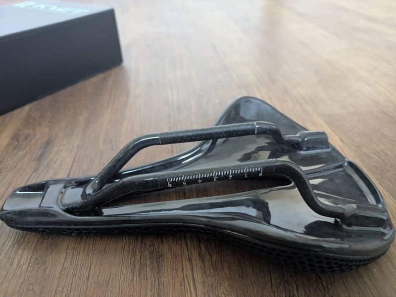 Celo-karbon sedlo 3D Tisk Ryet 150mm