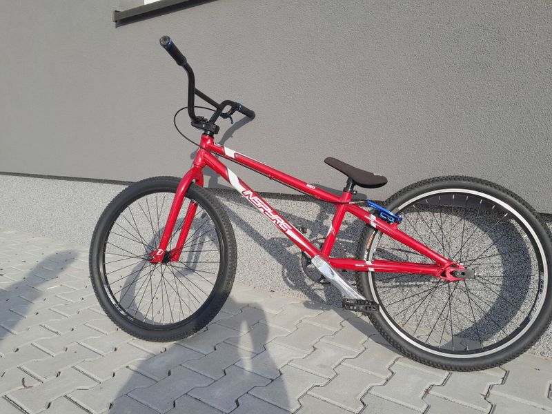Bikrosové kolo Inspyre Neo Cruiser Red 24"