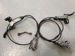 Set SRAM Level Bronze Stealth 4-píst