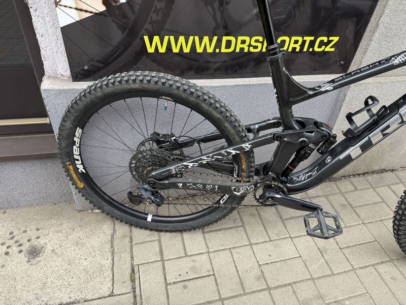 Trek Slash 8