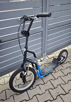 Koloběžka Yedoo City black/blue