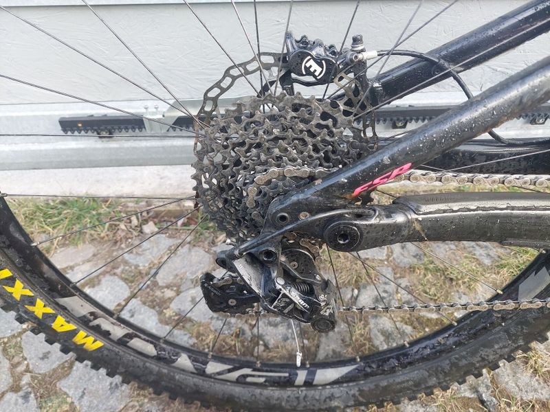 Specialized enduro carbon 29