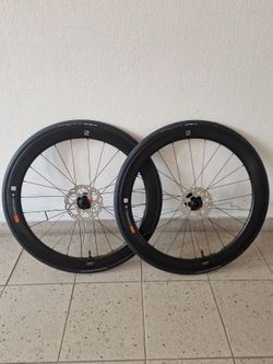 Nová silniční kola Giant SLR2 50 Disc