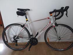 Prodej silniční kolo Giant Defy 5
