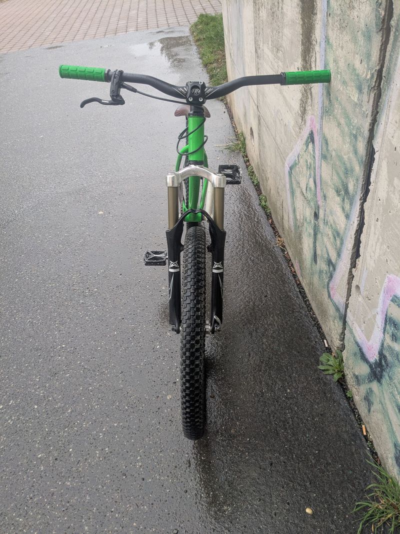 Dirtové kolo 24"