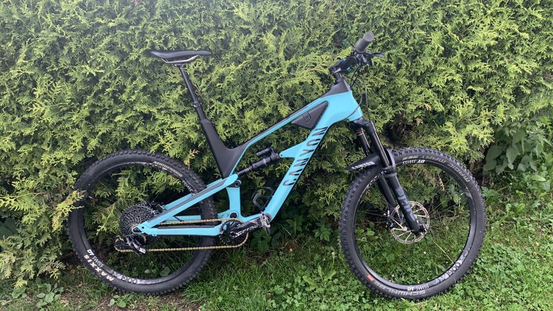 Enduro kolo Canyon Spectral CF 7.0 XL 2020