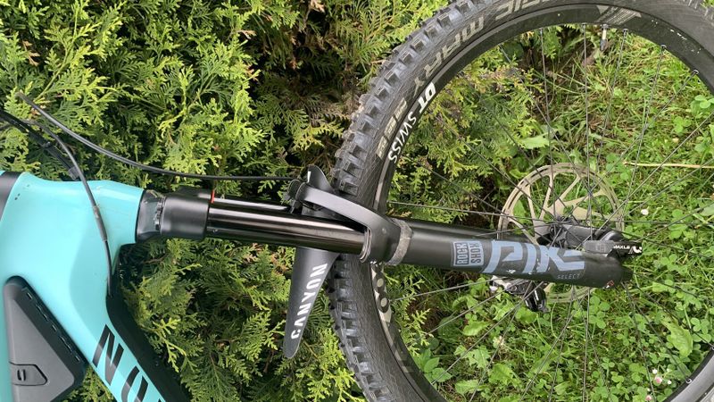 Enduro kolo Canyon Spectral CF 7.0 XL 2020
