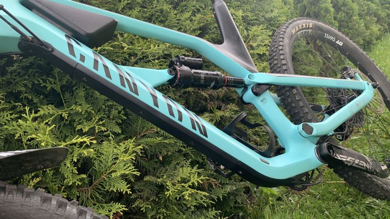 Enduro kolo Canyon Spectral CF 7.0 XL 2020