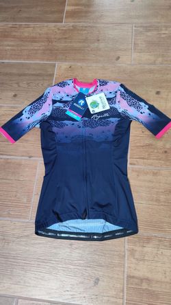 Novy cyklisticky dres Rogelli